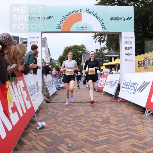 30.08.2026 - Blankeneser Heldenlauf Lena Gebhardt http://msf.ph/oto/10060467 30.08.2026 12:28:53 Ziel 2455, 2459, 4021, 4149, 4246 meine-sportfotos.de
