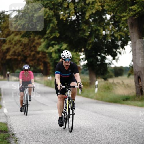 30.08.2026 - Elbe Triathlon Hamburg Michael Burmester http://msf.ph/oto/10060472 30.08.2026 11:45:45 Radfahren 1693, 1704 meine-sportfotos.de