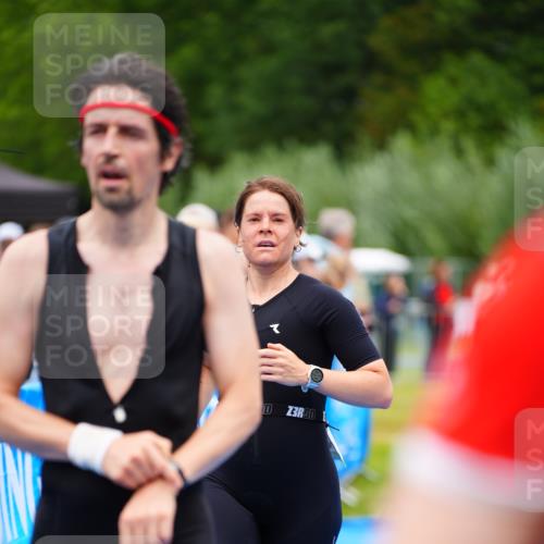 30.08.2026 - Elbe Triathlon Hamburg LAZAROV Photography http://msf.ph/oto/10060473 30.08.2026 11:40:55 Ziel 694, 933 meine-sportfotos.de