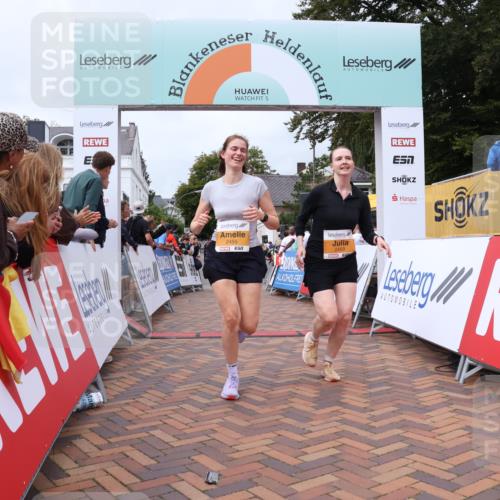 30.08.2026 - Blankeneser Heldenlauf Lena Gebhardt http://msf.ph/oto/10060476 30.08.2026 12:28:54 Ziel 2455, 2459, 4021, 4149 meine-sportfotos.de