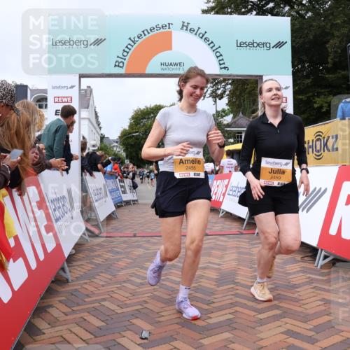 30.08.2026 - Blankeneser Heldenlauf Lena Gebhardt http://msf.ph/oto/10060483 30.08.2026 12:28:54 Ziel 2455, 2459, 4021, 4149 meine-sportfotos.de