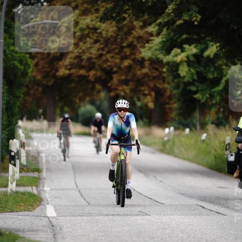 30.08.2026 - Elbe Triathlon Hamburg Michael Burmester http://msf.ph/oto/10060499 30.08.2026 11:46:13 Radfahren 1606, 1628, 1646 meine-sportfotos.de