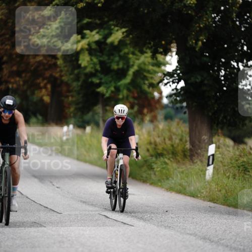 30.08.2026 - Elbe Triathlon Hamburg Michael Burmester http://msf.ph/oto/10060506 30.08.2026 11:46:18 Radfahren 1606, 1628, 1646 meine-sportfotos.de