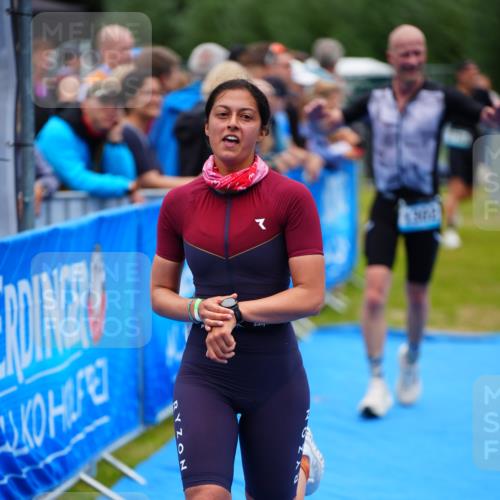 30.08.2026 - Elbe Triathlon Hamburg LAZAROV Photography http://msf.ph/oto/10060518 30.08.2026 11:41:08 Ziel 845, 920, 1302 meine-sportfotos.de