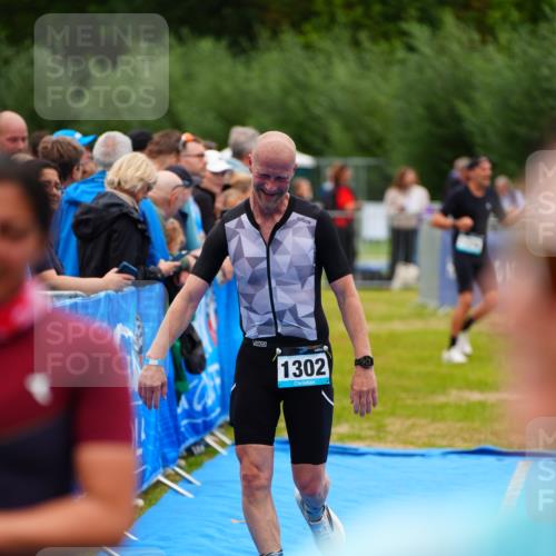 30.08.2026 - Elbe Triathlon Hamburg LAZAROV Photography http://msf.ph/oto/10060524 30.08.2026 11:41:09 Ziel 845, 920, 1302 meine-sportfotos.de