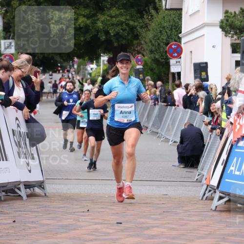 30.08.2026 - Blankeneser Heldenlauf Lena Gebhardt http://msf.ph/oto/10060525 30.08.2026 12:29:01 Ziel 2459, 4149, 4287 meine-sportfotos.de