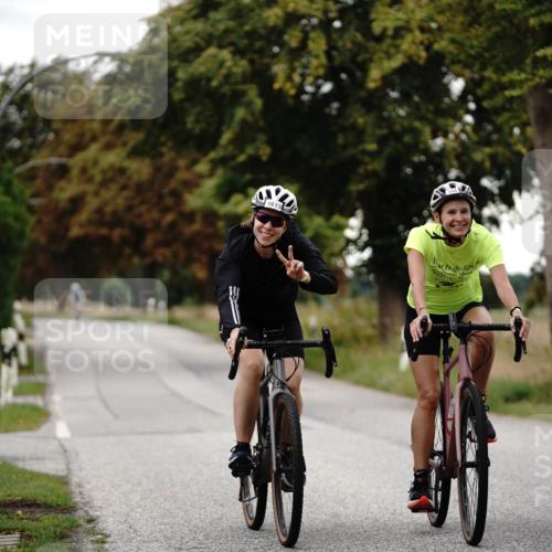 30.08.2026 - Elbe Triathlon Hamburg Michael Burmester http://msf.ph/oto/10060543 30.08.2026 11:47:14 Radfahren 1604, 1613 meine-sportfotos.de