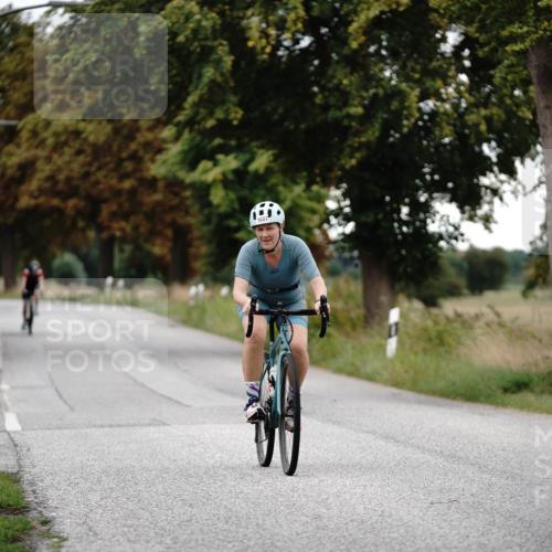 30.08.2026 - Elbe Triathlon Hamburg Michael Burmester http://msf.ph/oto/10060552 30.08.2026 11:47:26 Radfahren 1616, 1657 meine-sportfotos.de