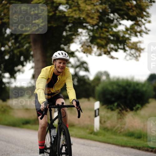 30.08.2026 - Elbe Triathlon Hamburg Michael Burmester http://msf.ph/oto/10060575 30.08.2026 11:47:50 Radfahren 1692 meine-sportfotos.de