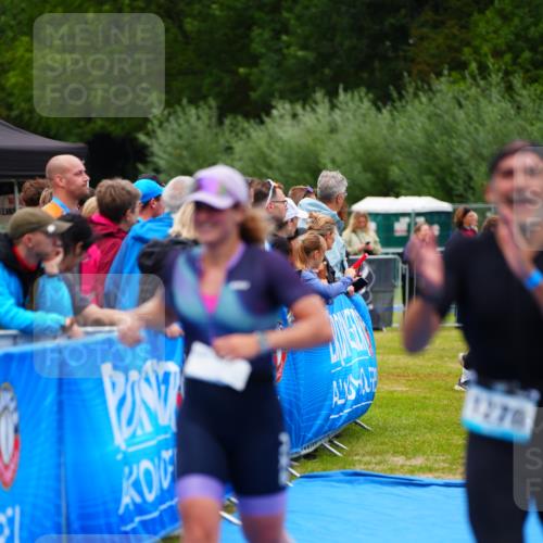30.08.2026 - Elbe Triathlon Hamburg LAZAROV Photography http://msf.ph/oto/10060589 30.08.2026 11:41:24 Ziel 806, 1202, 1278 meine-sportfotos.de