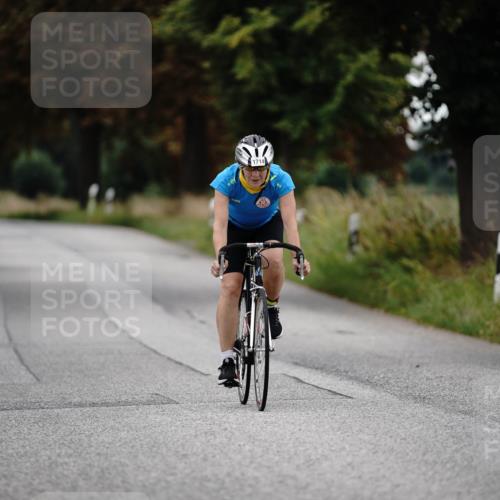 30.08.2026 - Elbe Triathlon Hamburg Michael Burmester http://msf.ph/oto/10060610 30.08.2026 11:49:24 Radfahren 1714 meine-sportfotos.de