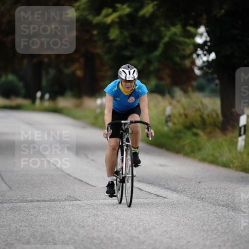 30.08.2026 - Elbe Triathlon Hamburg Michael Burmester http://msf.ph/oto/10060611 30.08.2026 11:49:24 Radfahren 1714 meine-sportfotos.de