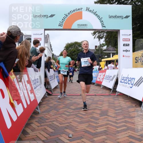 30.08.2026 - Blankeneser Heldenlauf Lena Gebhardt http://msf.ph/oto/10060616 30.08.2026 12:29:09 Ziel 2816, 4045, 4085, 4287 meine-sportfotos.de