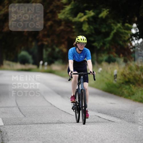 30.08.2026 - Elbe Triathlon Hamburg Michael Burmester http://msf.ph/oto/10060619 30.08.2026 11:49:32 Radfahren 1651 meine-sportfotos.de