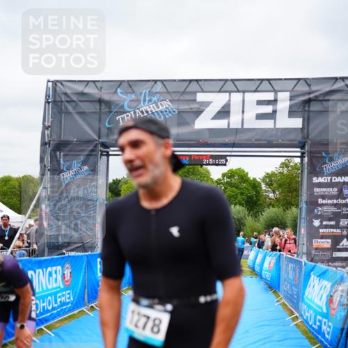 30.08.2026 - Elbe Triathlon Hamburg LAZAROV Photography http://msf.ph/oto/10060620 30.08.2026 11:41:28 Ziel 1202, 1209 meine-sportfotos.de