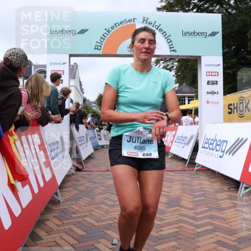 30.08.2026 - Blankeneser Heldenlauf Lena Gebhardt http://msf.ph/oto/10060647 30.08.2026 12:29:10 Ziel 2816, 4045, 4085, 4287 meine-sportfotos.de