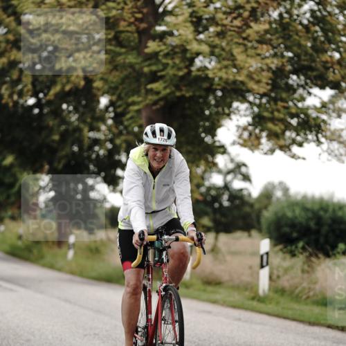 30.08.2026 - Elbe Triathlon Hamburg Michael Burmester http://msf.ph/oto/10060653 30.08.2026 11:50:31 Radfahren 1605, 1717, 1720 meine-sportfotos.de