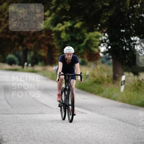 30.08.2026 - Elbe Triathlon Hamburg Michael Burmester http://msf.ph/oto/10060666 30.08.2026 11:50:51 Radfahren 1592 meine-sportfotos.de