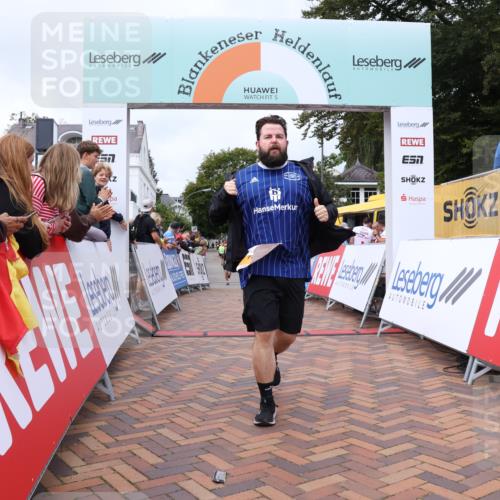 30.08.2026 - Blankeneser Heldenlauf Lena Gebhardt http://msf.ph/oto/10060672 30.08.2026 12:29:14 Ziel 2816, 4045, 4085 meine-sportfotos.de