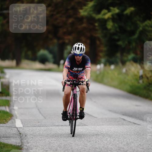 30.08.2026 - Elbe Triathlon Hamburg Michael Burmester http://msf.ph/oto/10060673 30.08.2026 11:50:59 Radfahren 1713 meine-sportfotos.de