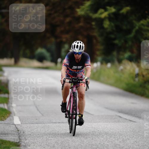 30.08.2026 - Elbe Triathlon Hamburg Michael Burmester http://msf.ph/oto/10060674 30.08.2026 11:50:59 Radfahren 1713 meine-sportfotos.de