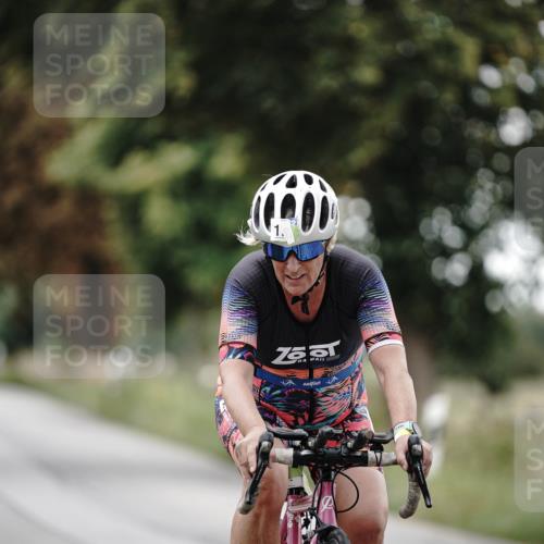 30.08.2026 - Elbe Triathlon Hamburg Michael Burmester http://msf.ph/oto/10060677 30.08.2026 11:51:01 Radfahren 1713 meine-sportfotos.de