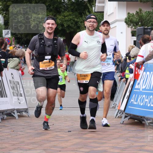 30.08.2026 - Blankeneser Heldenlauf Lena Gebhardt http://msf.ph/oto/10060697 30.08.2026 12:29:18 Ziel 2623, 2816, 2861, 4230 meine-sportfotos.de