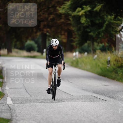 30.08.2026 - Elbe Triathlon Hamburg Michael Burmester http://msf.ph/oto/10060701 30.08.2026 11:52:22 Radfahren 1594, 1686 meine-sportfotos.de