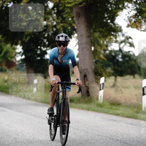 30.08.2026 - Elbe Triathlon Hamburg Michael Burmester http://msf.ph/oto/10060741 30.08.2026 12:23:51 Radfahren 1724 meine-sportfotos.de