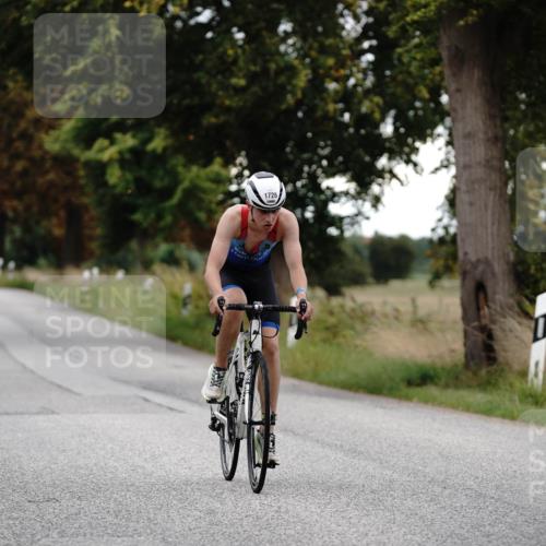 30.08.2026 - Elbe Triathlon Hamburg Michael Burmester http://msf.ph/oto/10060753 30.08.2026 12:24:55 Radfahren 1723, 1726 meine-sportfotos.de