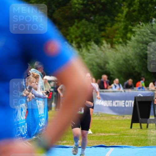 30.08.2026 - Elbe Triathlon Hamburg LAZAROV Photography http://msf.ph/oto/10060781 30.08.2026 11:42:17 Ziel 792, 817, 864 meine-sportfotos.de