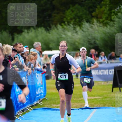 30.08.2026 - Elbe Triathlon Hamburg LAZAROV Photography http://msf.ph/oto/10060806 30.08.2026 11:42:20 Ziel 792, 817, 864 meine-sportfotos.de