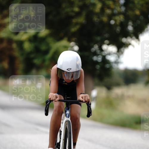 30.08.2026 - Elbe Triathlon Hamburg Michael Burmester http://msf.ph/oto/10060817 30.08.2026 12:27:55 Radfahren 1743, 1747 meine-sportfotos.de