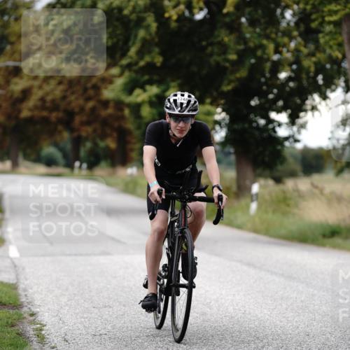 30.08.2026 - Elbe Triathlon Hamburg Michael Burmester http://msf.ph/oto/10060836 30.08.2026 12:28:10 Radfahren 1745, 1748 meine-sportfotos.de