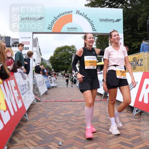30.08.2026 - Blankeneser Heldenlauf Lena Gebhardt http://msf.ph/oto/10060866 30.08.2026 12:29:35 Ziel 2027, 2946, 4003 meine-sportfotos.de