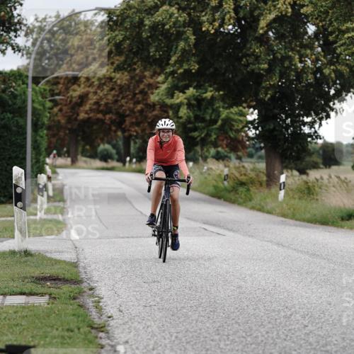 30.08.2026 - Elbe Triathlon Hamburg Michael Burmester http://msf.ph/oto/10060870 30.08.2026 12:29:48 Radfahren 1753 meine-sportfotos.de