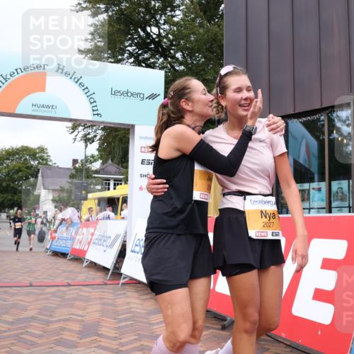 30.08.2026 - Blankeneser Heldenlauf Lena Gebhardt http://msf.ph/oto/10060882 30.08.2026 12:29:36 Ziel 2027, 2395, 2905, 2946 meine-sportfotos.de