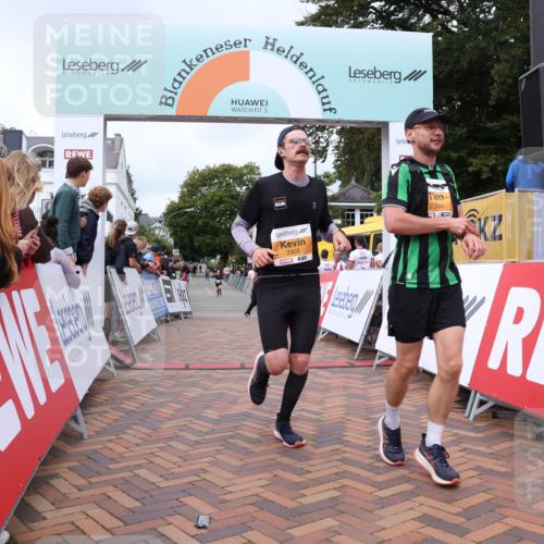 30.08.2026 - Blankeneser Heldenlauf Lena Gebhardt http://msf.ph/oto/10060928 30.08.2026 12:29:41 Ziel 2027, 2395, 2905, 2946 meine-sportfotos.de