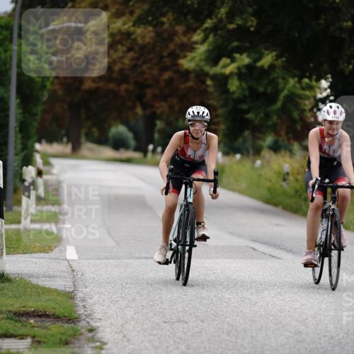 30.08.2026 - Elbe Triathlon Hamburg Michael Burmester http://msf.ph/oto/10060931 30.08.2026 12:32:10 Radfahren 1757, 1758 meine-sportfotos.de