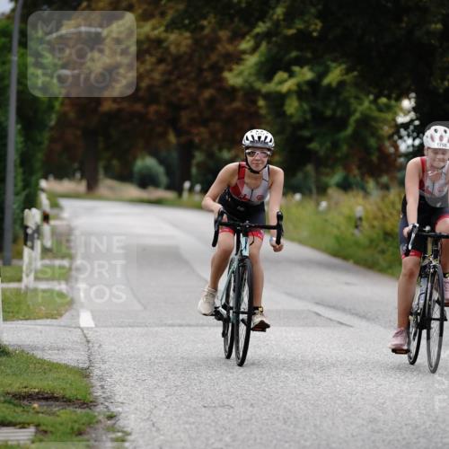 30.08.2026 - Elbe Triathlon Hamburg Michael Burmester http://msf.ph/oto/10060933 30.08.2026 12:32:10 Radfahren 1757, 1758 meine-sportfotos.de