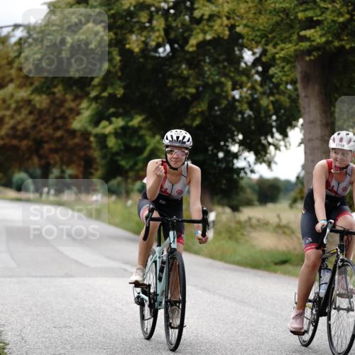 30.08.2026 - Elbe Triathlon Hamburg Michael Burmester http://msf.ph/oto/10060937 30.08.2026 12:32:11 Radfahren 1757, 1758 meine-sportfotos.de
