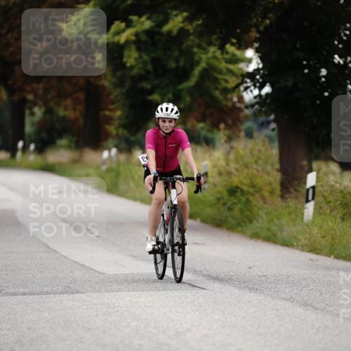 30.08.2026 - Elbe Triathlon Hamburg Michael Burmester http://msf.ph/oto/10060953 30.08.2026 12:35:59 Radfahren  meine-sportfotos.de
