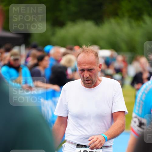30.08.2026 - Elbe Triathlon Hamburg LAZAROV Photography http://msf.ph/oto/10060954 30.08.2026 11:43:01 Ziel 768, 805, 918, 1257, 1316, 1325 meine-sportfotos.de