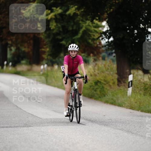 30.08.2026 - Elbe Triathlon Hamburg Michael Burmester http://msf.ph/oto/10060955 30.08.2026 12:35:59 Radfahren  meine-sportfotos.de
