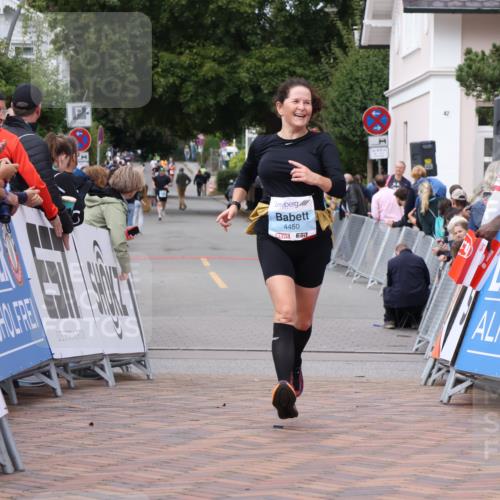 30.08.2026 - Blankeneser Heldenlauf Lena Gebhardt http://msf.ph/oto/10060956 30.08.2026 12:29:48 Ziel 2395, 2905, 4450 meine-sportfotos.de