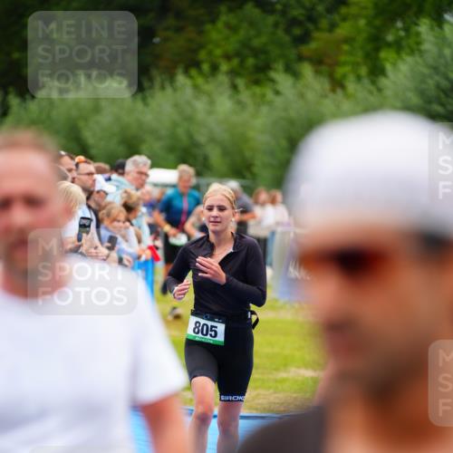30.08.2026 - Elbe Triathlon Hamburg LAZAROV Photography http://msf.ph/oto/10060960 30.08.2026 11:43:02 Ziel 768, 805, 918, 1257, 1316, 1325 meine-sportfotos.de