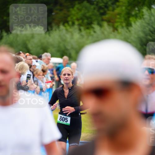 30.08.2026 - Elbe Triathlon Hamburg LAZAROV Photography http://msf.ph/oto/10060962 30.08.2026 11:43:02 Ziel 768, 805, 918, 1257, 1316, 1325 meine-sportfotos.de
