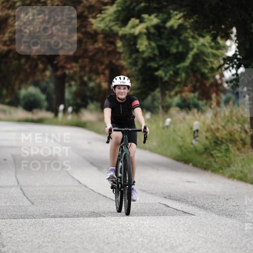 30.08.2026 - Elbe Triathlon Hamburg Michael Burmester http://msf.ph/oto/10060977 30.08.2026 12:38:03 Radfahren  meine-sportfotos.de