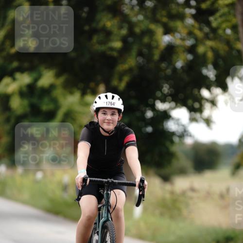30.08.2026 - Elbe Triathlon Hamburg Michael Burmester http://msf.ph/oto/10060984 30.08.2026 12:38:05 Radfahren  meine-sportfotos.de