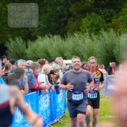 30.08.2026 - Elbe Triathlon Hamburg LAZAROV Photography http://msf.ph/oto/10060990 30.08.2026 11:43:10 Ziel 768, 918, 1107, 1255, 1316, 1324 meine-sportfotos.de
